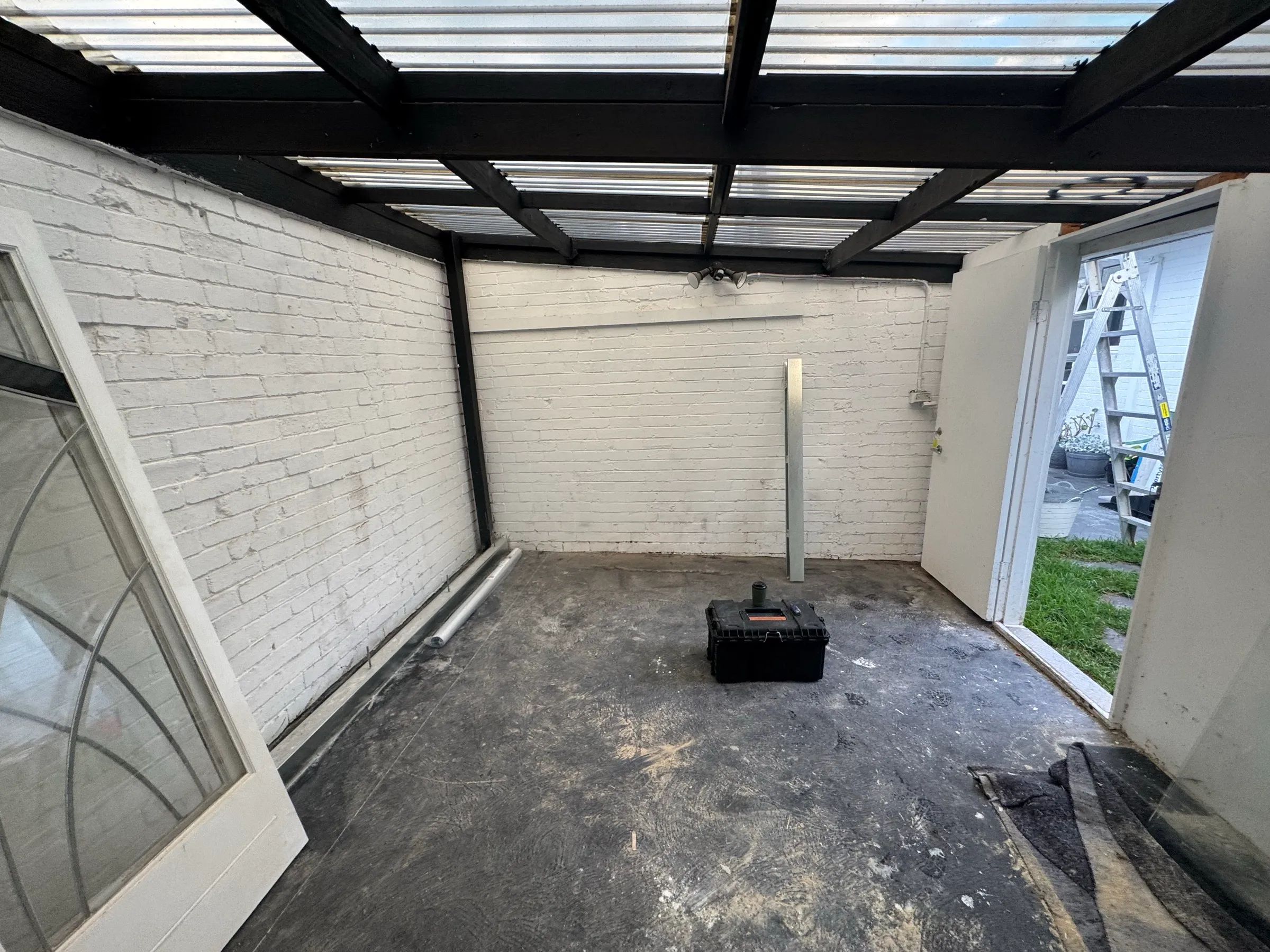 A garage rebuild, start to finish - Before